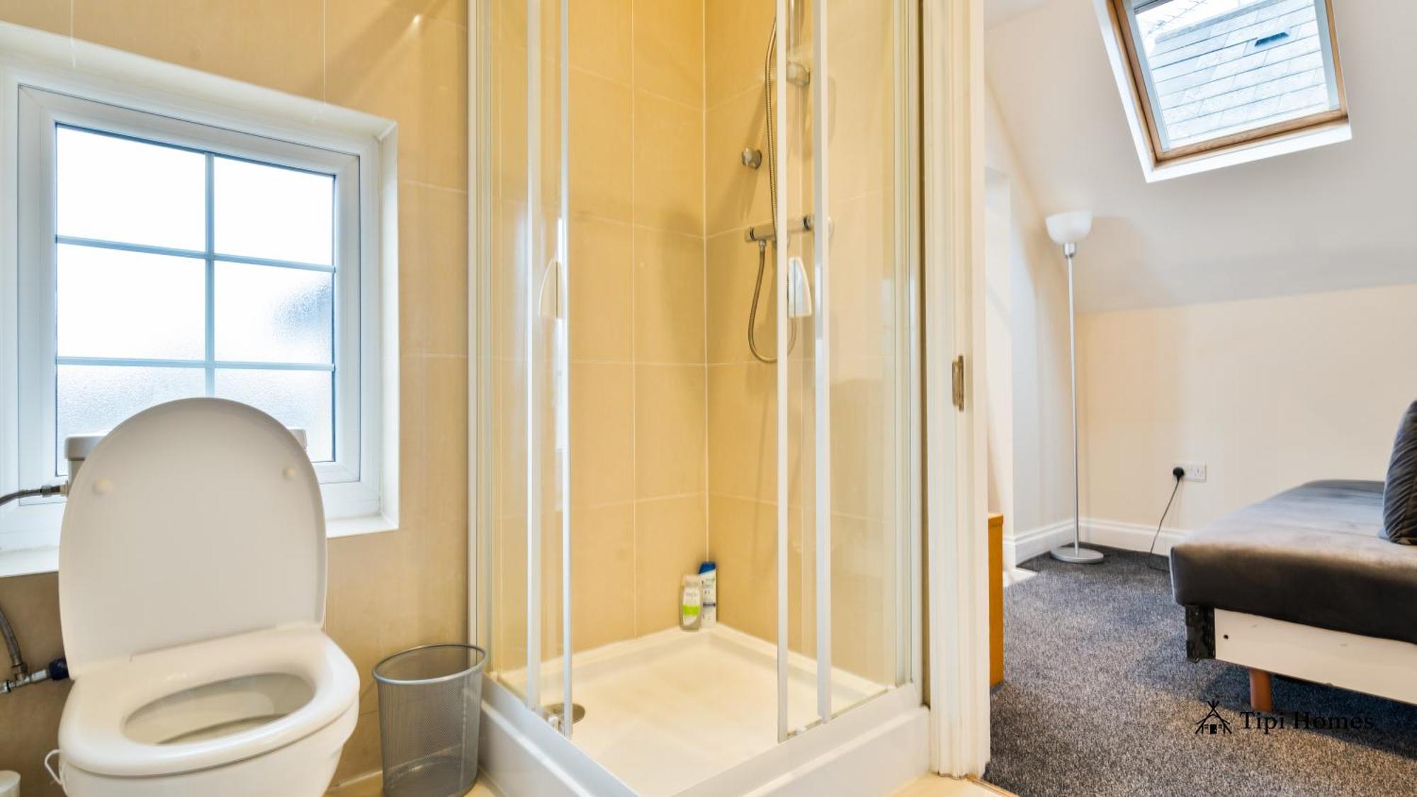 2 Bedroom 2 Bath Flat In Wandsworth Apartment